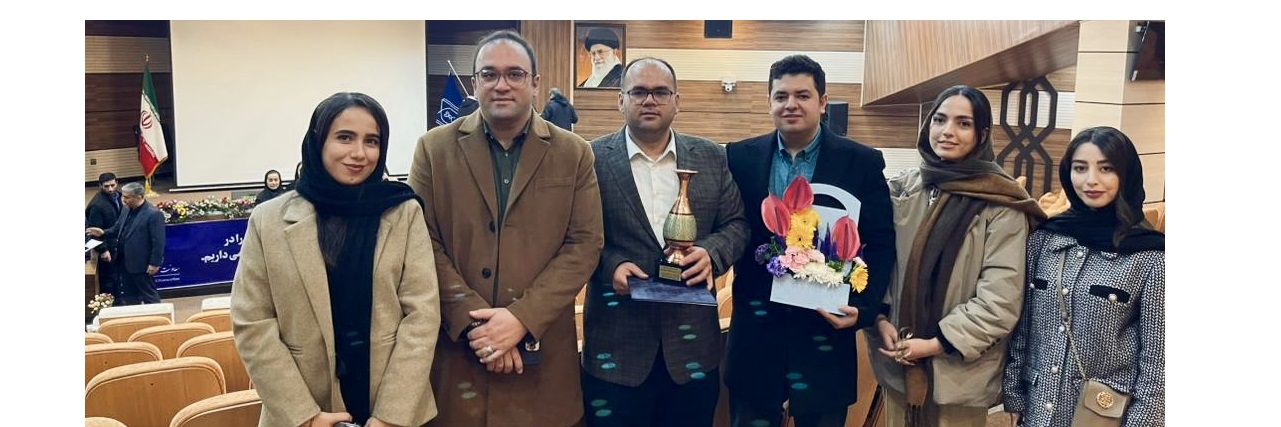 کسب رتبه فناور برتر مراکز رشد در بیست و سومین جشنواره پژوهش و فناوری دانشگاه علوم پزشکی تبریز توسط شرکت داروسازی ساتین تن کیمیا